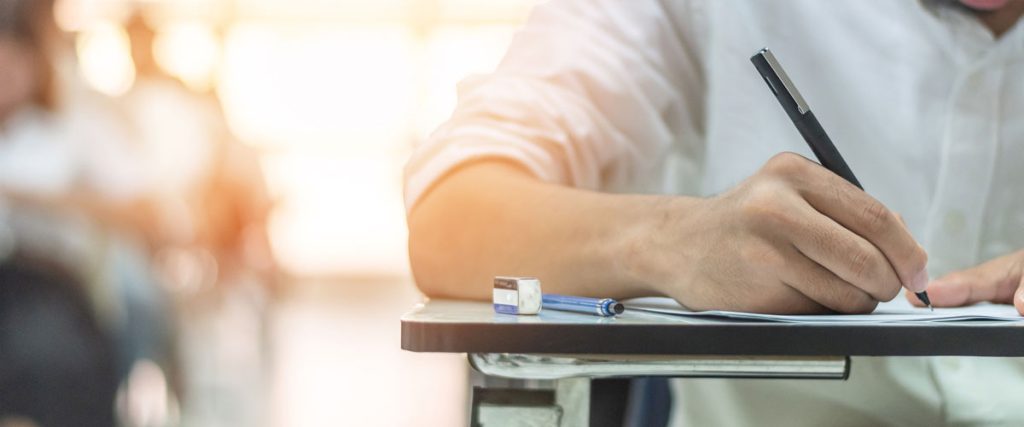 توزيع المترشحين لمسابقة الوطنية للالتحاق بالتكوين في الطور الثالث للحصول على شهادة الدكتوراه